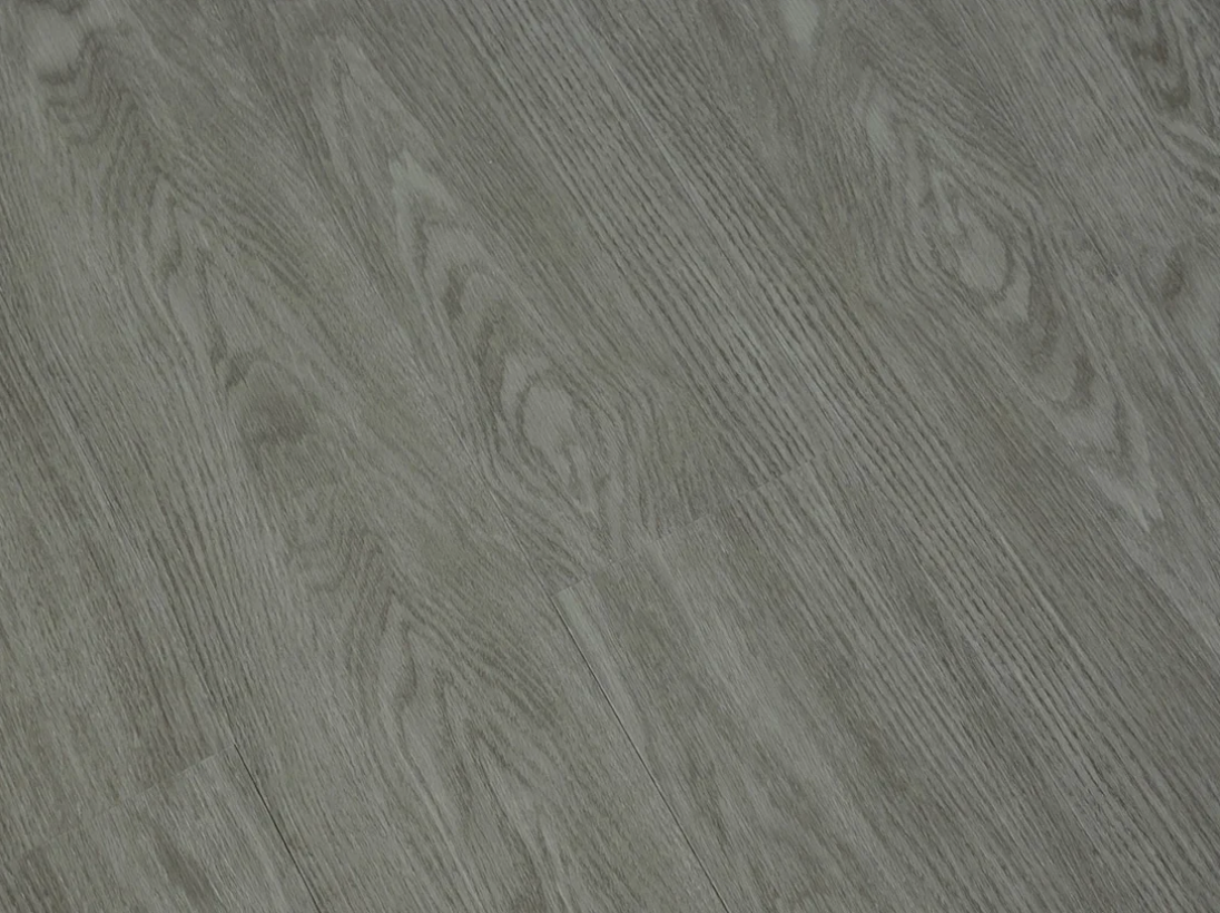 Everest SPC vinyl flooring, angled close-up of the grain and plank joints.